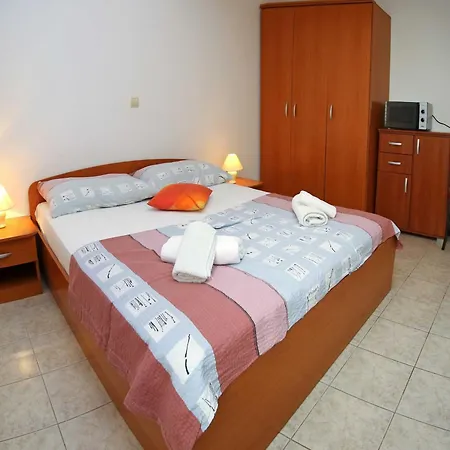 Daire & Petra - Double - 2