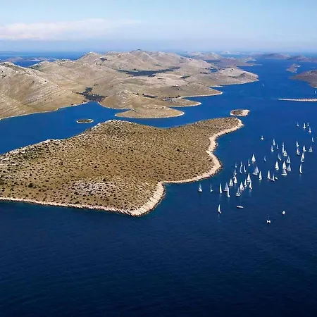 & Petra - Double - 2 アパート