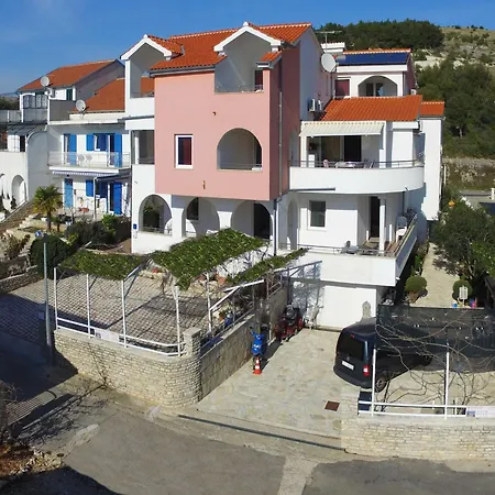 & Petra - Double - 2